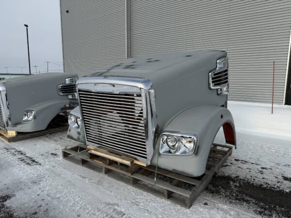 Freightliner 122SD